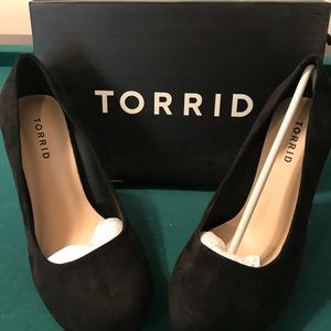 Black Suede Platform Pumps NWT